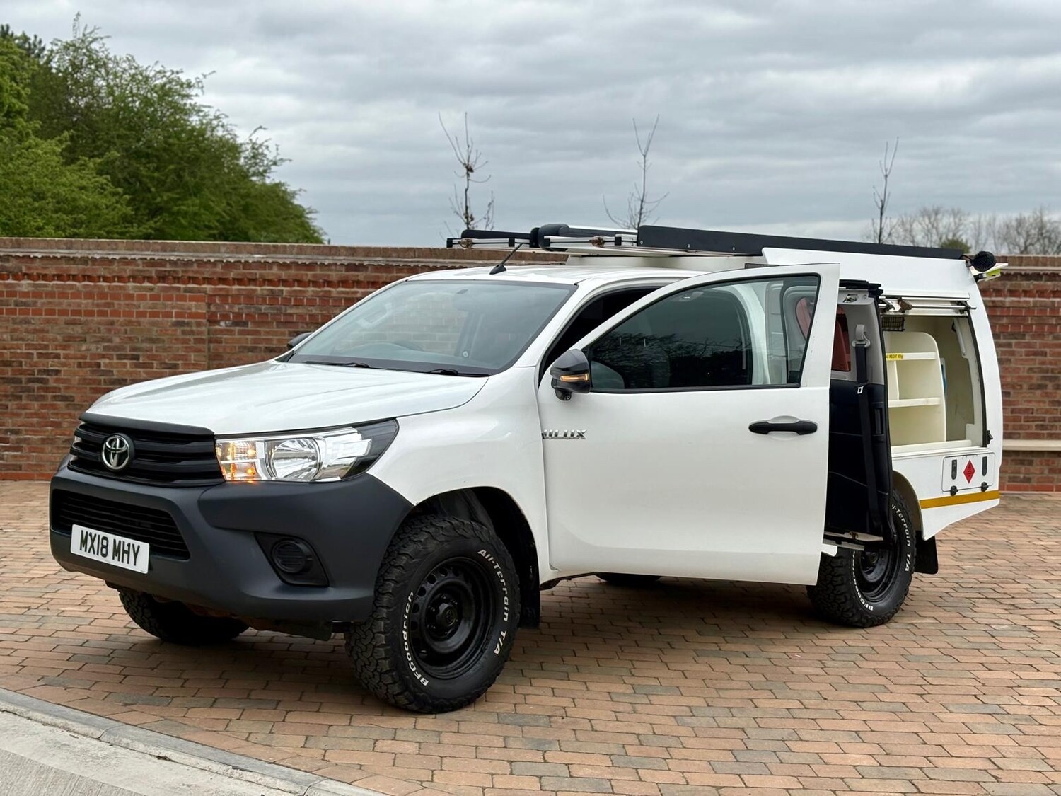2018 Toyota Hilux Active Extra Cab Pick Up 2.4 D-4D PICK UP Diesel Manual 2018 Toyota Hilux Active Extra Cab Pick Up 2.4 D-4D PICK UP Diesel Manual