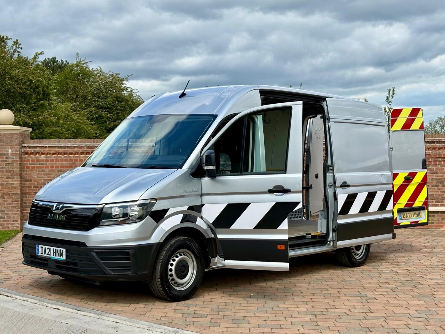 2021 MAN TGE / Crafter / Sprinter L2 H2 Mwb Van ***Workshop / HGV Tyre Fitters**