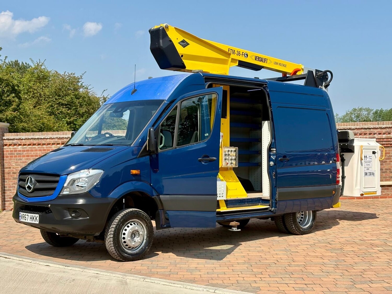 2017 Mercedes-Benz Sprinter 514Cdi L2 H2 Mwb 4x4 Van *** Versalift Access Platfo 2017 Mercedes-Benz Sprinter 514Cdi L2 H2 Mwb 4x4 Van *** Versalift Access Platfo