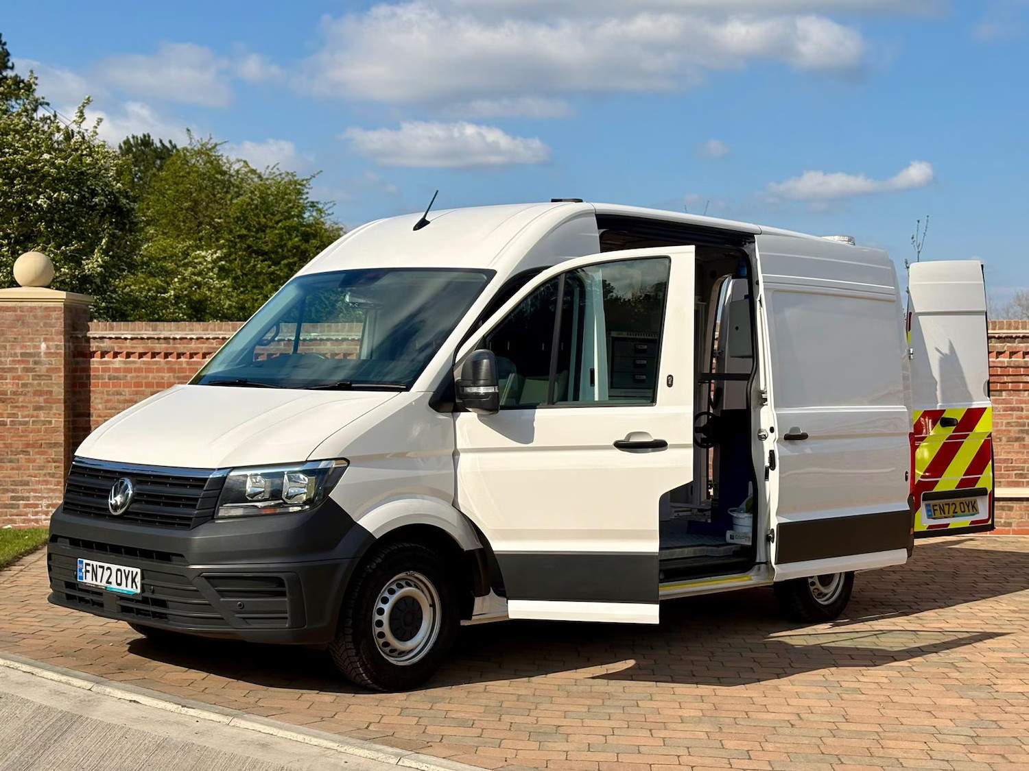 2022 Volkswagen Crafter 2.0 TDI 140PS Trendline L2 H2 High Roof Van ***Tyre Fitt 2022 Volkswagen Crafter 2.0 TDI 140PS Trendline L2 H2 High Roof Van ***Tyre Fitt