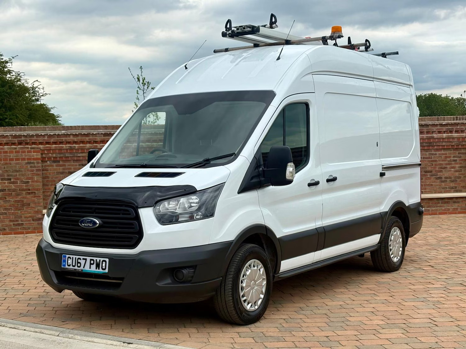 2017 Ford Transit 2.0 TDCi 170ps AWD L2 H3 Mwb Van *** 4X4 *** Workshop Van *** 2017 Ford Transit 2.0 TDCi 170ps AWD L2 H3 Mwb Van *** 4X4 *** Workshop Van ***