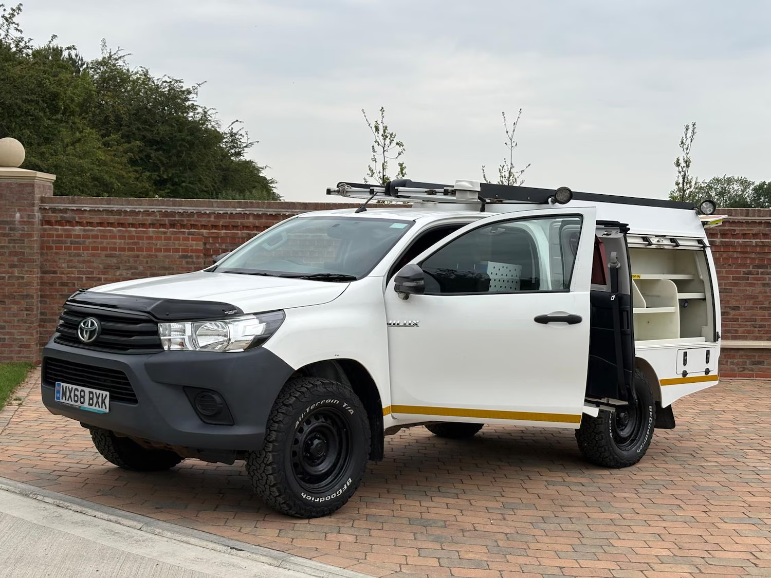 2018 Toyota Hilux Active Extra Cab Pick Up 2.4 D-4D PICK UP Diesel Manual 2018 Toyota Hilux Active Extra Cab Pick Up 2.4 D-4D PICK UP Diesel Manual