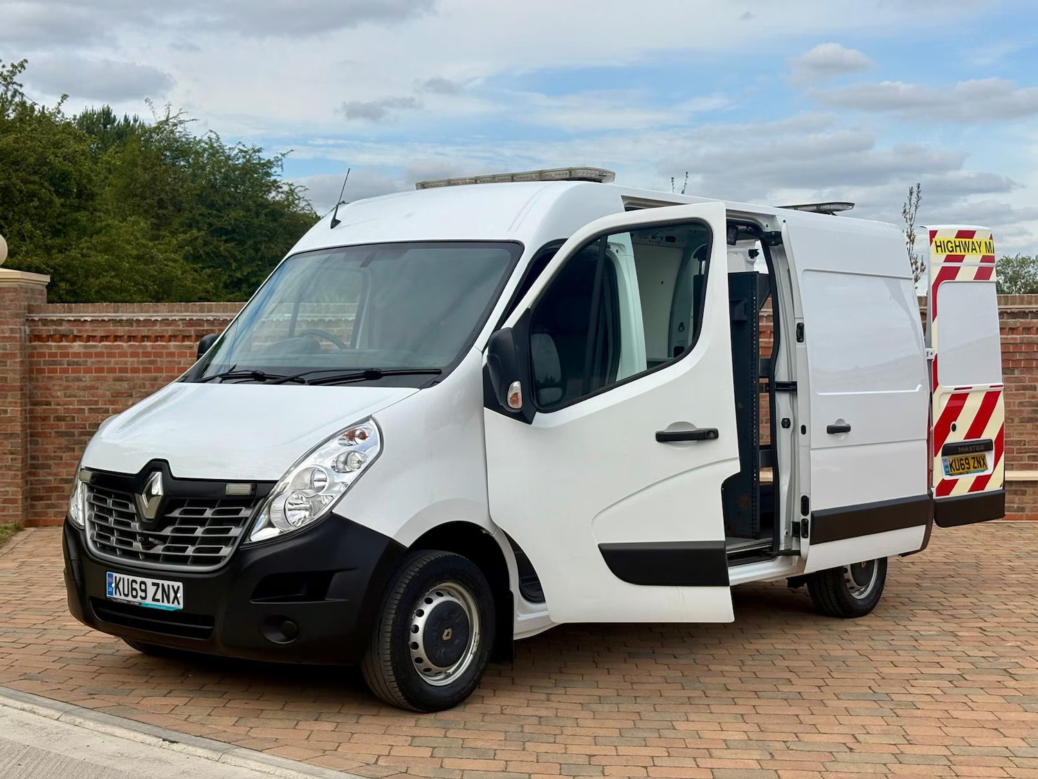 2019 Renault Master DCi 130 3T5 H3 Comfort Van PANEL VAN Diesel Manual 2019 Renault Master DCi 130 3T5 H3 Comfort Van PANEL VAN Diesel Manual