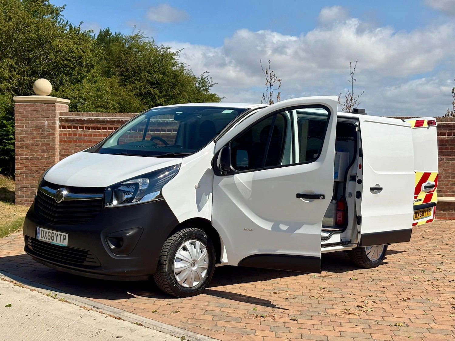 2018 Vauxhall Vivaro 2900 1.6CDTI 95PS H1 Van PANEL VAN Diesel Manual 2018 Vauxhall Vivaro 2900 1.6CDTI 95PS H1 Van PANEL VAN Diesel Manual