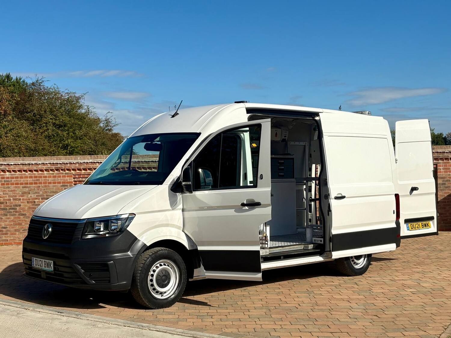 2021 Volkswagen Crafter 2.0 TDI 140PS Trendline High Roof Van PANEL VAN Diesel M 2021 Volkswagen Crafter 2.0 TDI 140PS Trendline High Roof Van PANEL VAN Diesel M